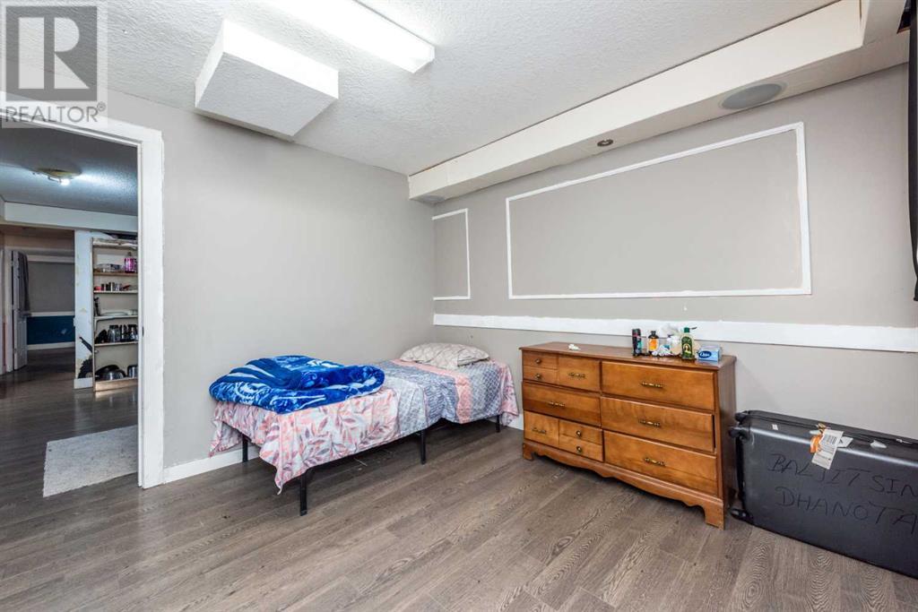 Single Family House Bi-level for Sale in  Martinglen Way NE Martindale Calgary 