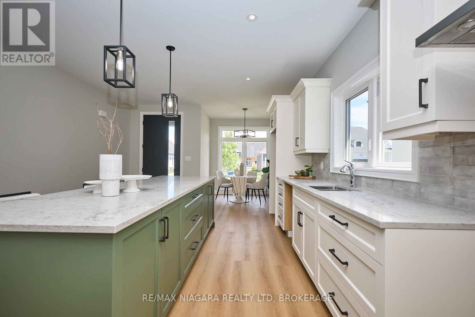 Photo 13 of 21 Sunrise Court N, Fort Erie ON