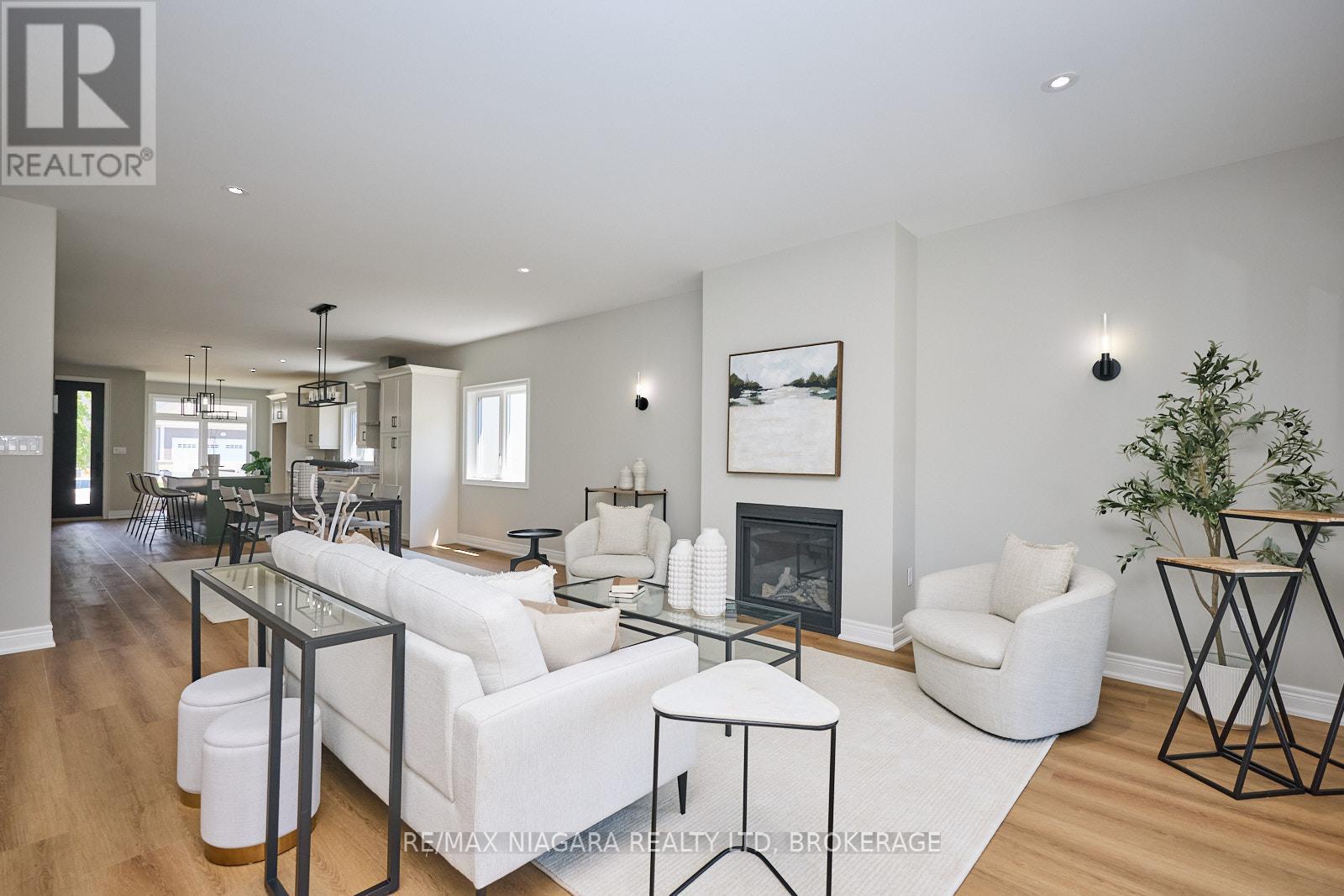 Photo 6 of 21 Sunrise Court N, Fort Erie ON