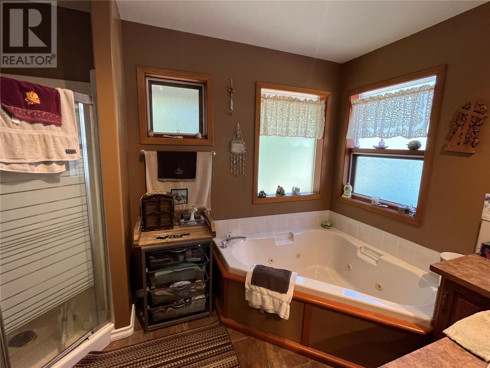 645 Badger Road - 22
