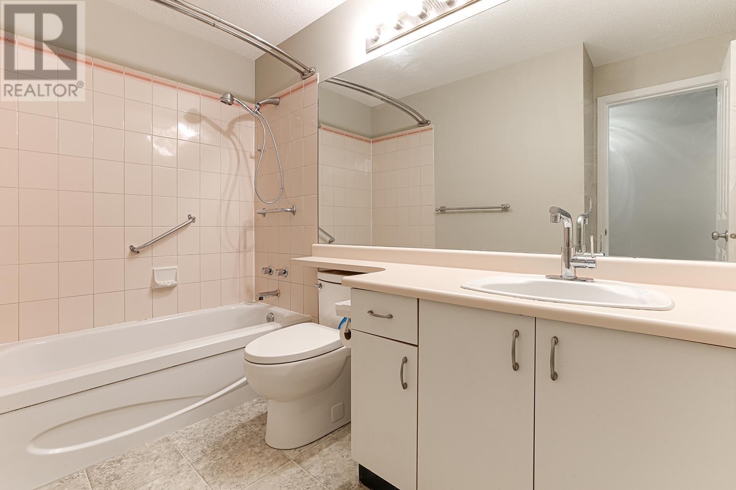 Photo 17 of 111 7500 Abercrombie Drive, Richmond BC