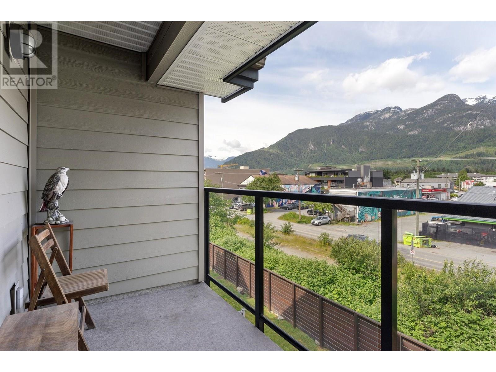 Photo 15 of 312 1466 Pemberton Avenue, Squamish BC