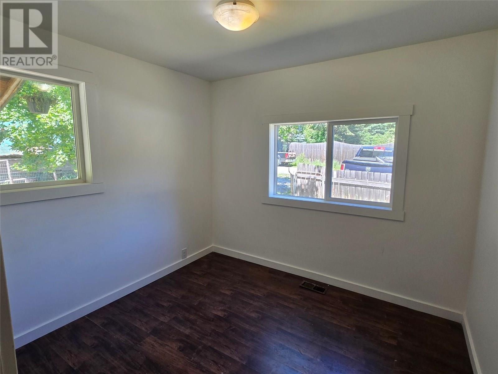 Photo 2 of 303 Fir Street, Ymir BC