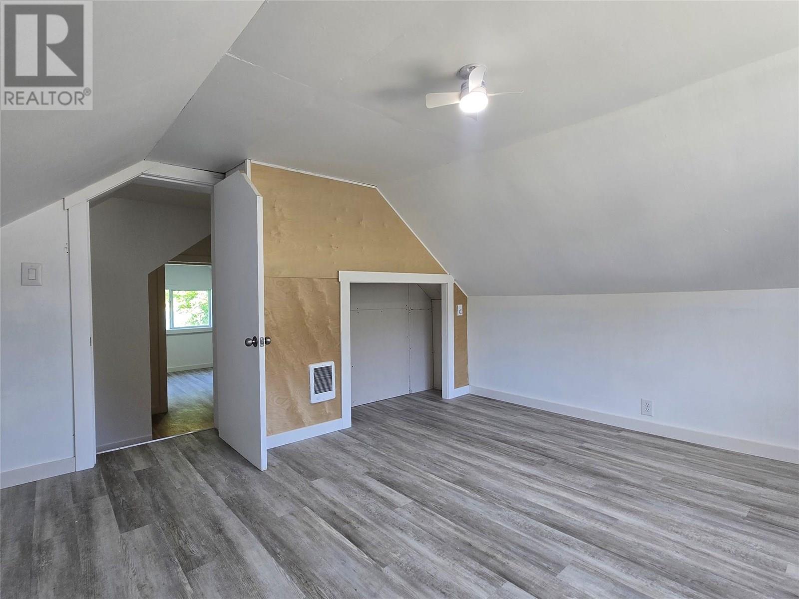 Photo 18 of 303 Fir Street, Ymir BC