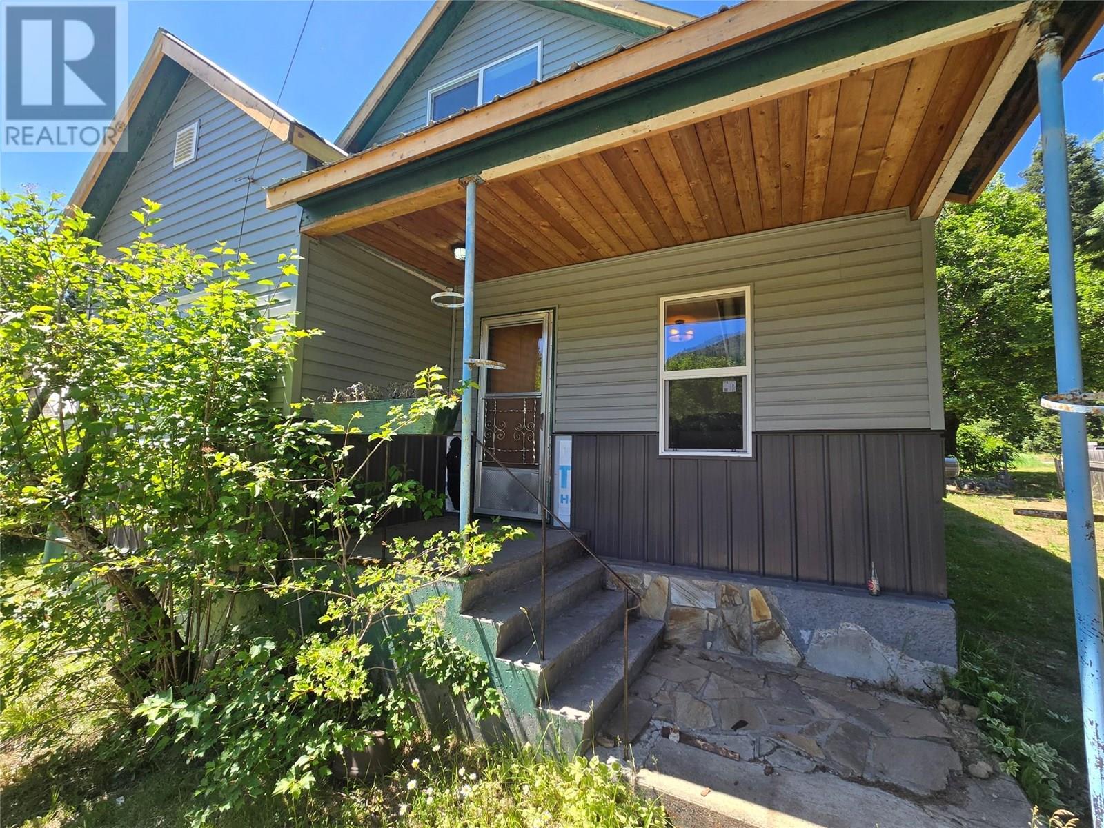 Photo 27 of 303 Fir Street, Ymir BC