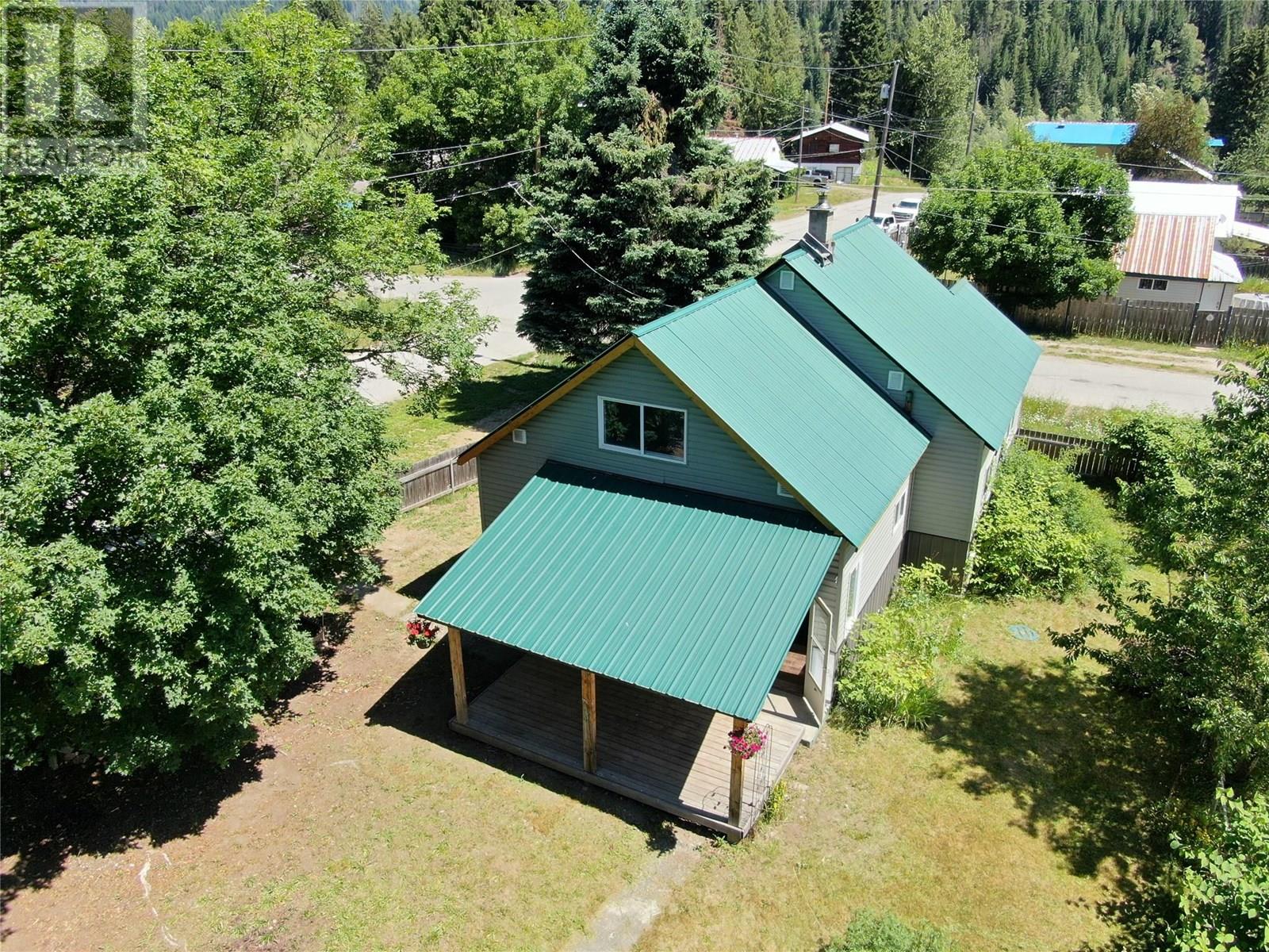 Photo 31 of 303 Fir Street, Ymir BC