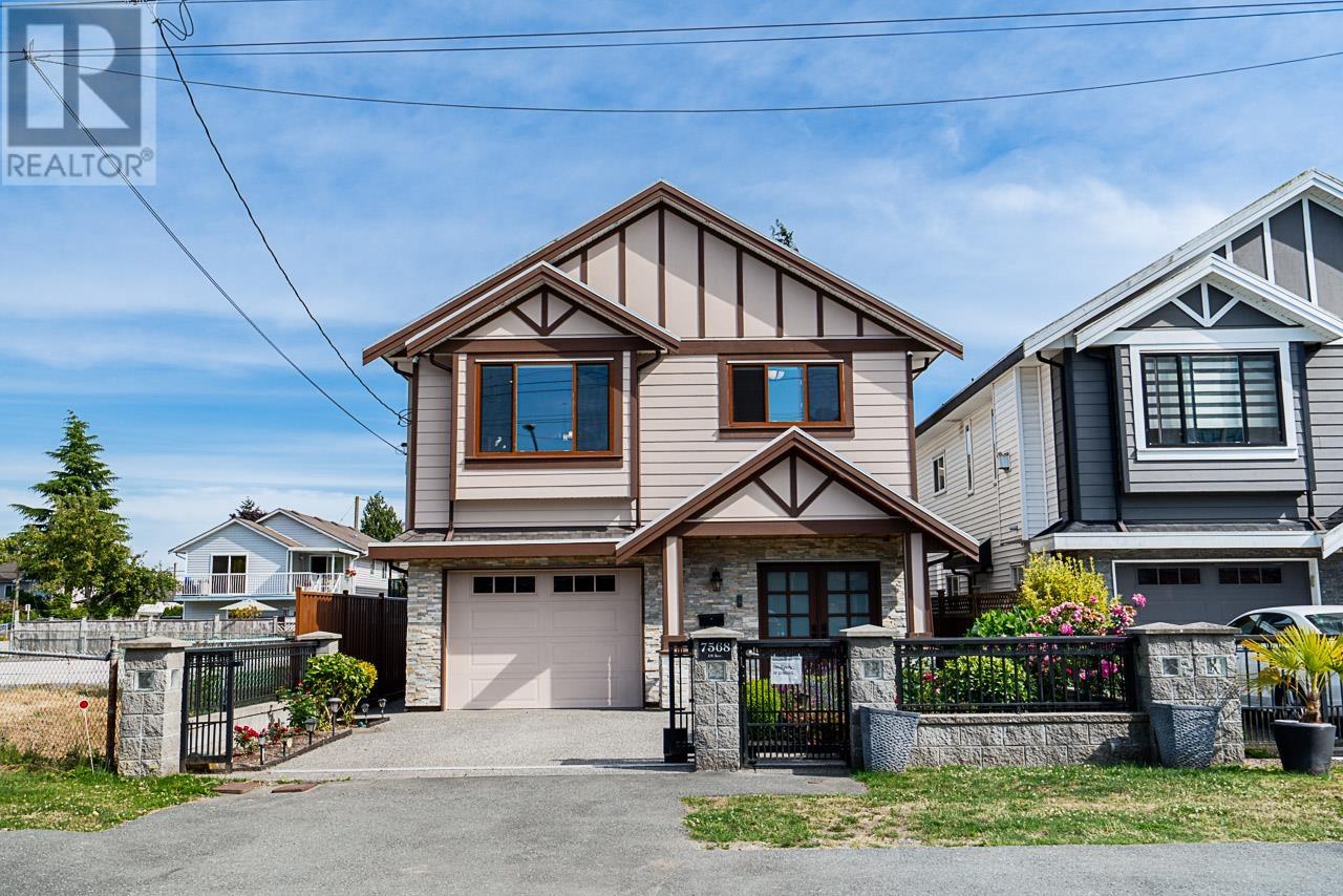 Photo 15 of 7568 19th Avenue, Burnaby BC