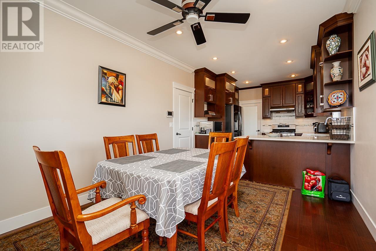 Photo 12 of 7568 19th Avenue, Burnaby BC