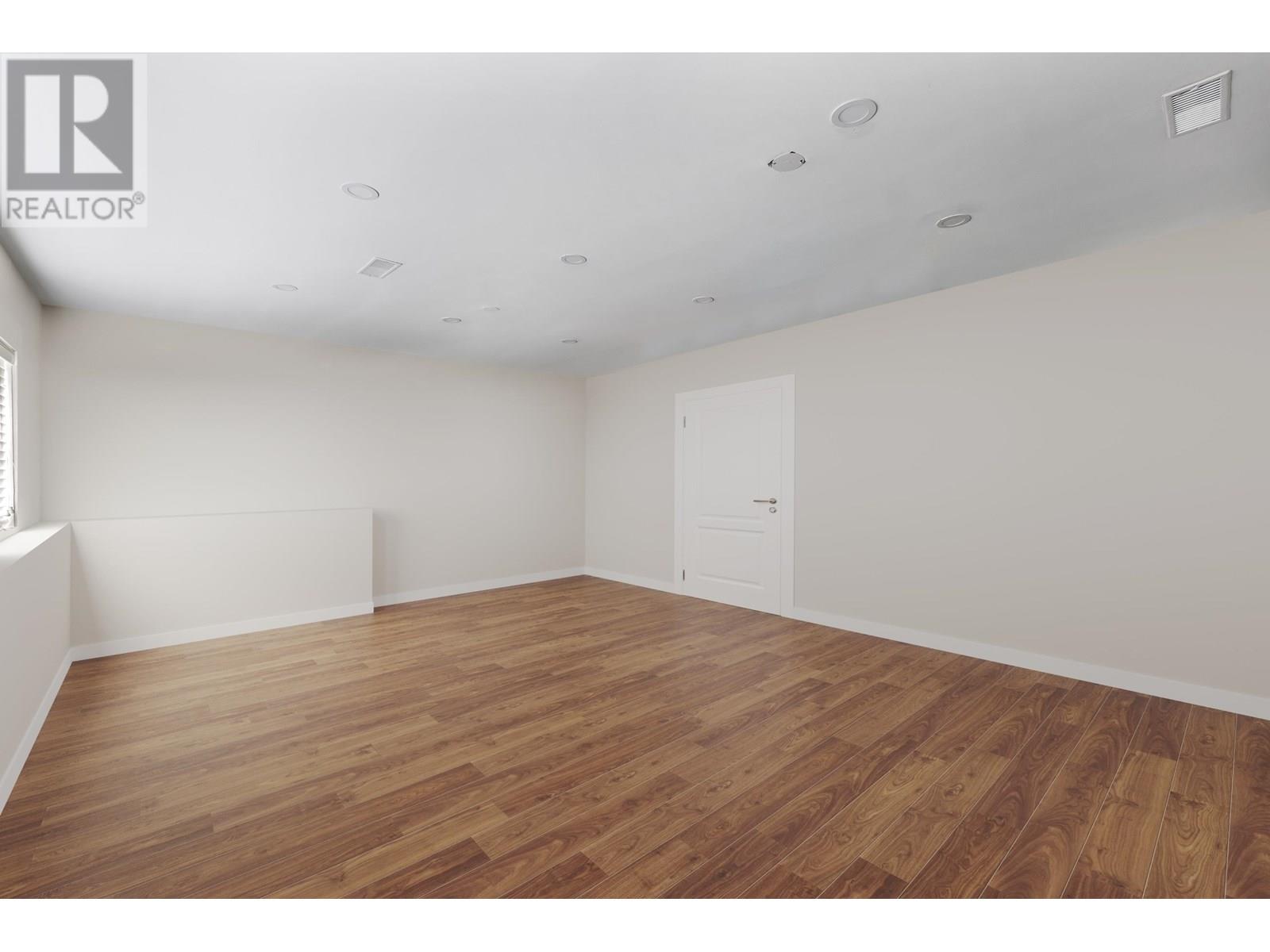 Photo 6 of 12042 York Street, Maple Ridge BC