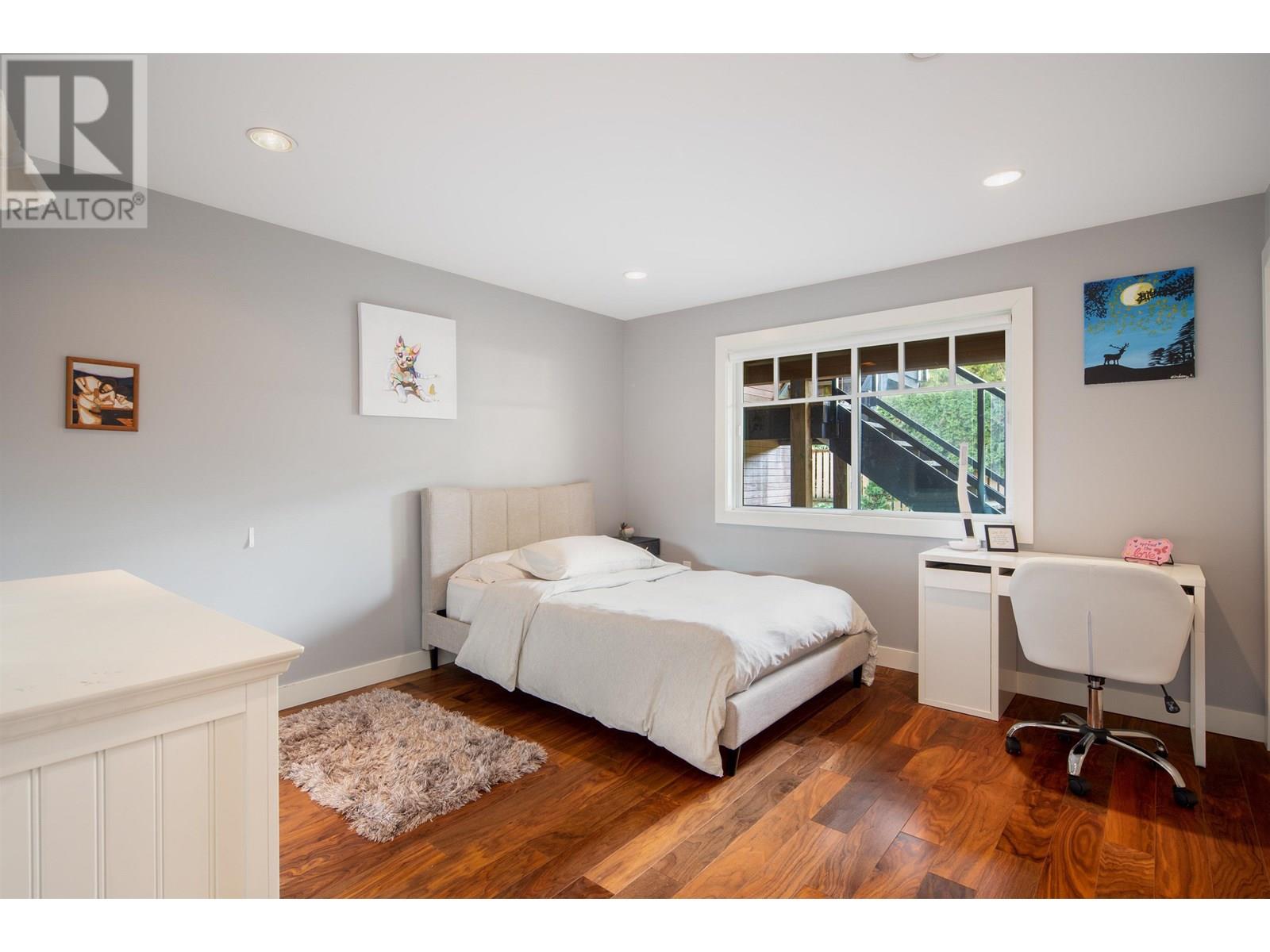 Photo 13 of 4786 Meadfeild Court, West Vancouver BC
