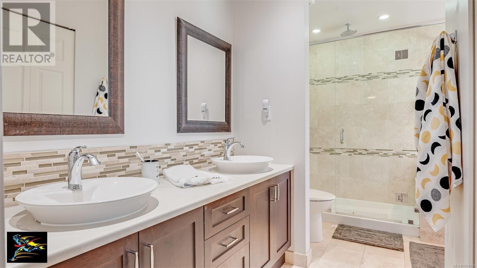 Single Family House Westcoast for Sale in  Strom Ness Pl Saanich 