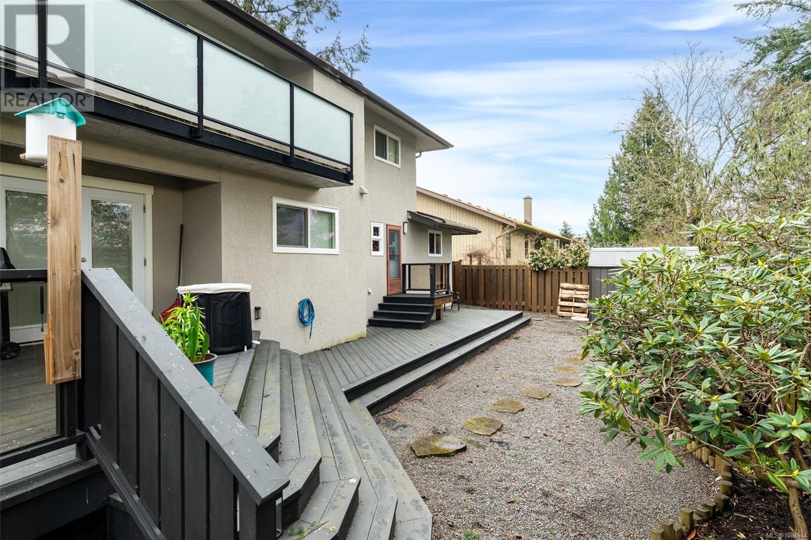 Single Family House Westcoast for Sale in  Strom Ness Pl Saanich 