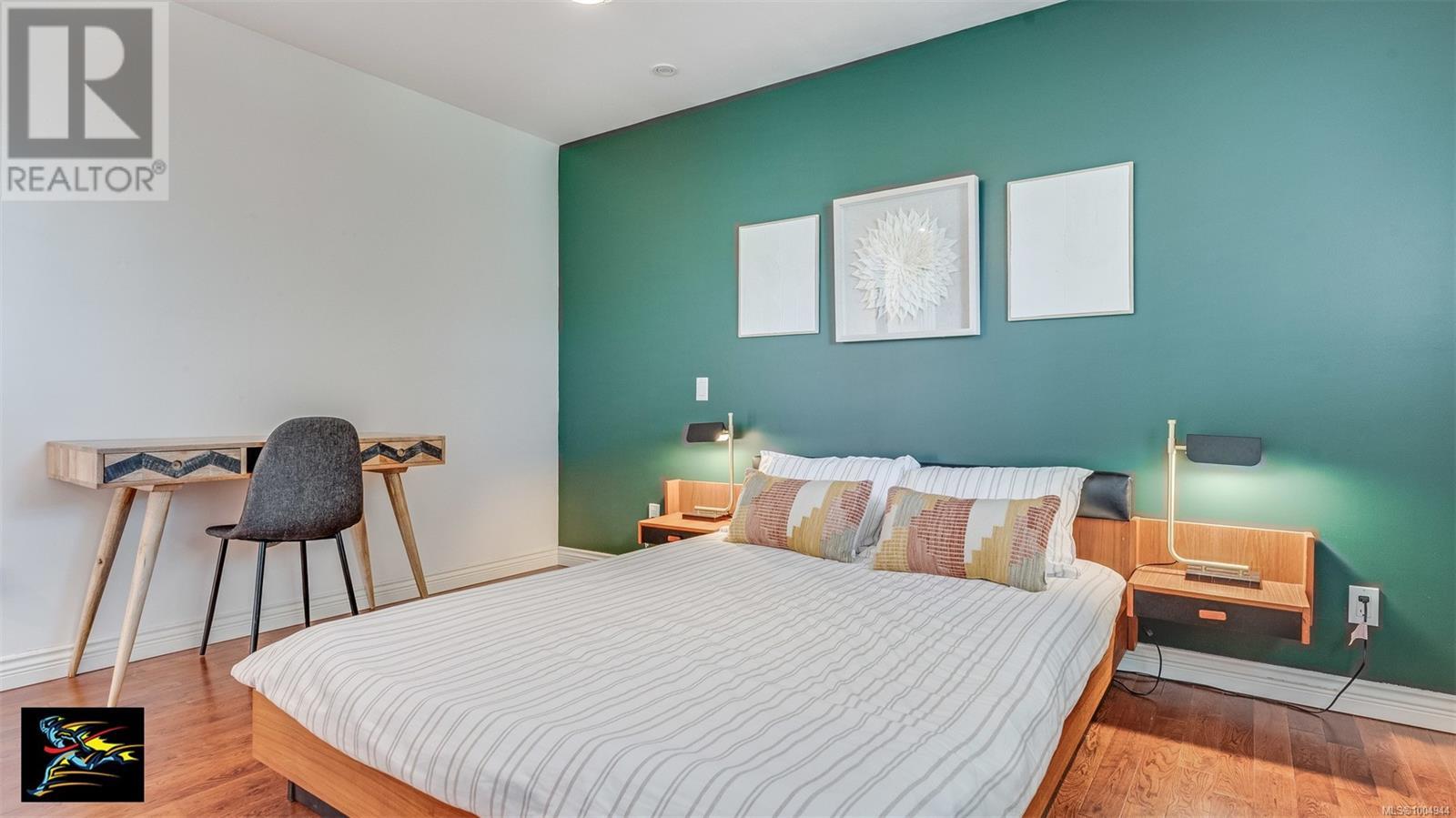 Single Family House Westcoast for Sale in  Strom Ness Pl Saanich 