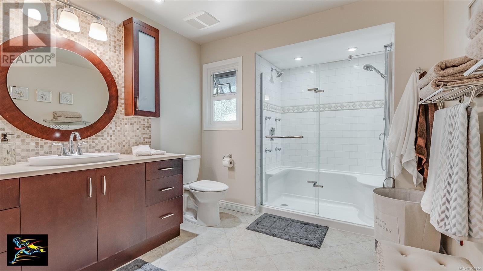 Single Family House Westcoast for Sale in  Strom Ness Pl Saanich 