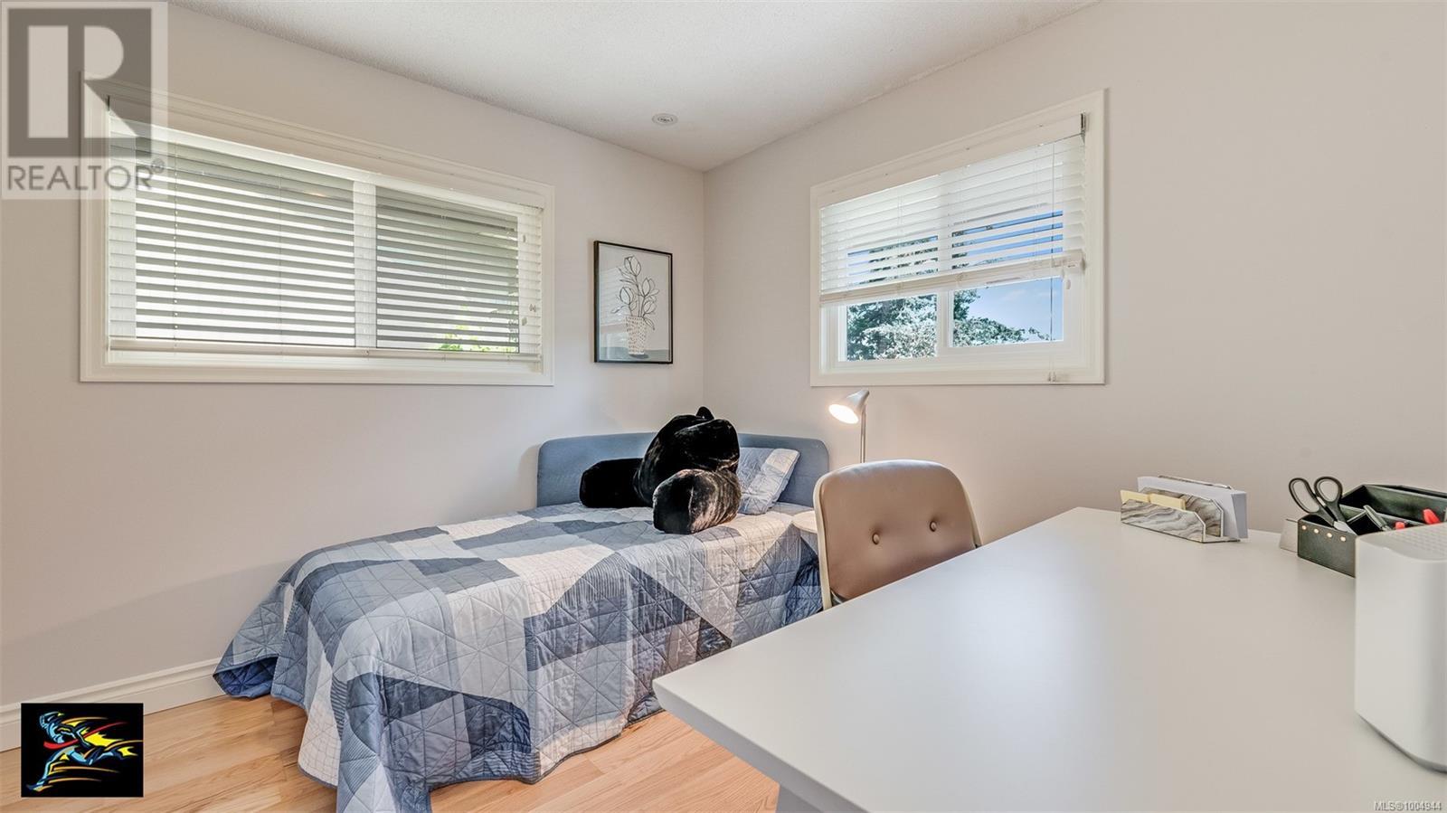 Single Family House Westcoast for Sale in  Strom Ness Pl Saanich 