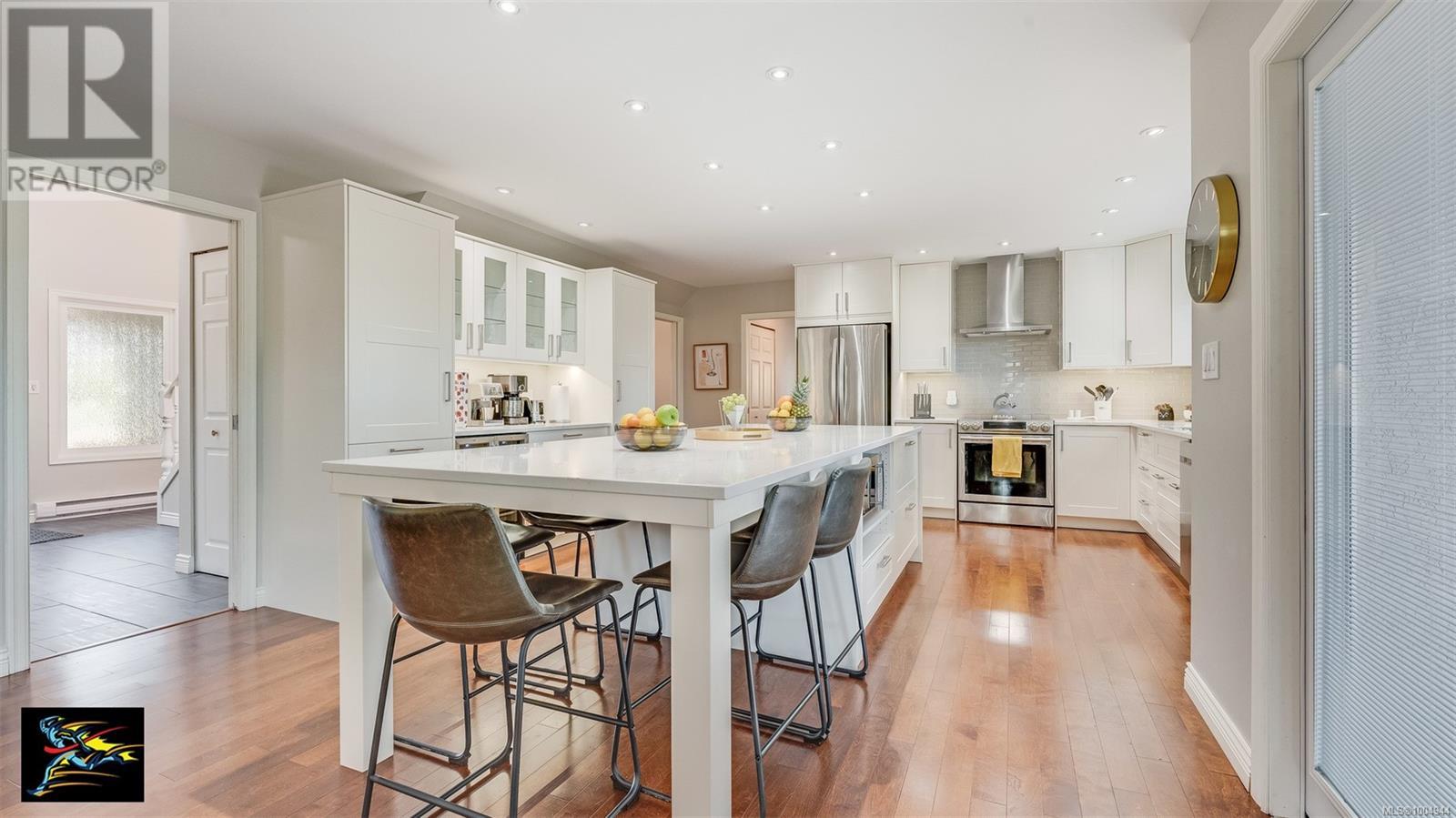 Single Family House Westcoast for Sale in  Strom Ness Pl Saanich 