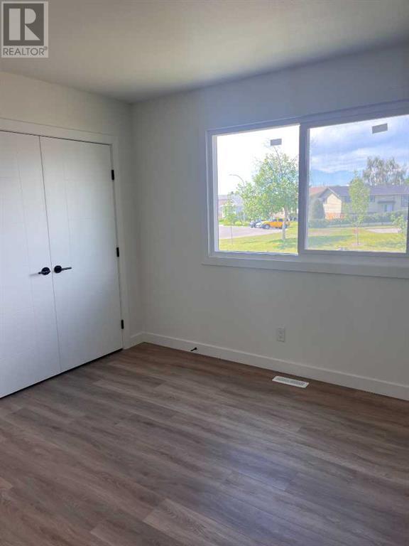Single Family House Bi-level for Sale in  Whitworth Way NE Whitehorn Calgary 