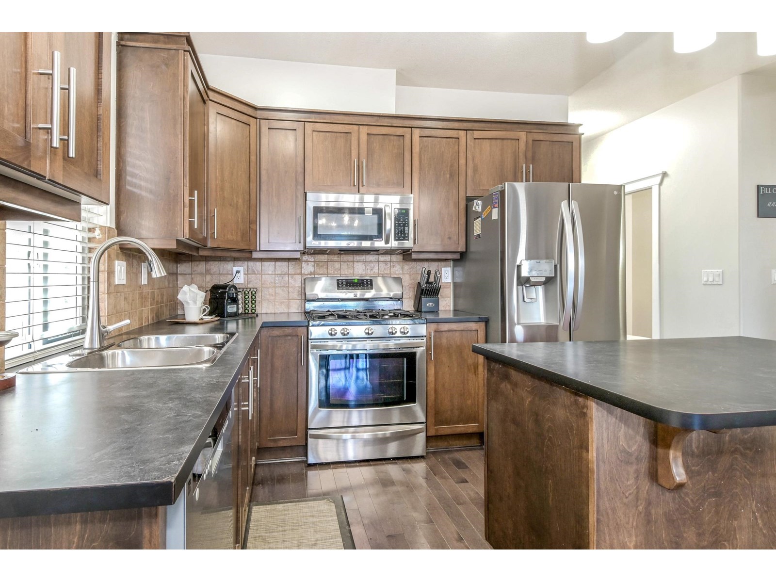 Photo 9 of 16587 60 Avenue, Surrey BC