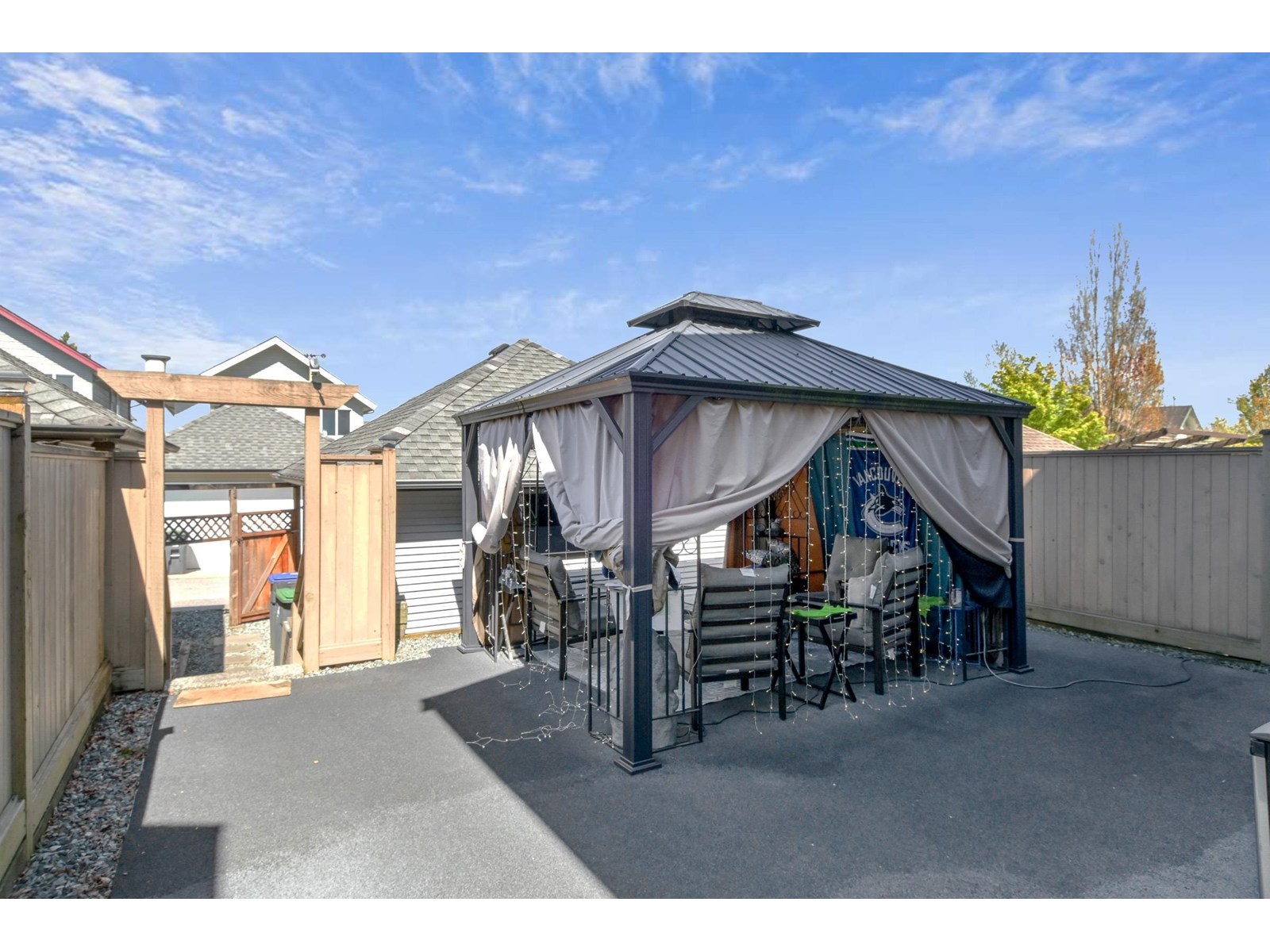 Photo 31 of 16587 60 Avenue, Surrey BC