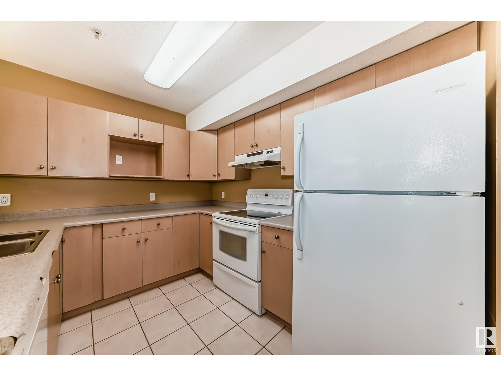 Photo 10 of 101 11408 108 Av Nw, Edmonton AB