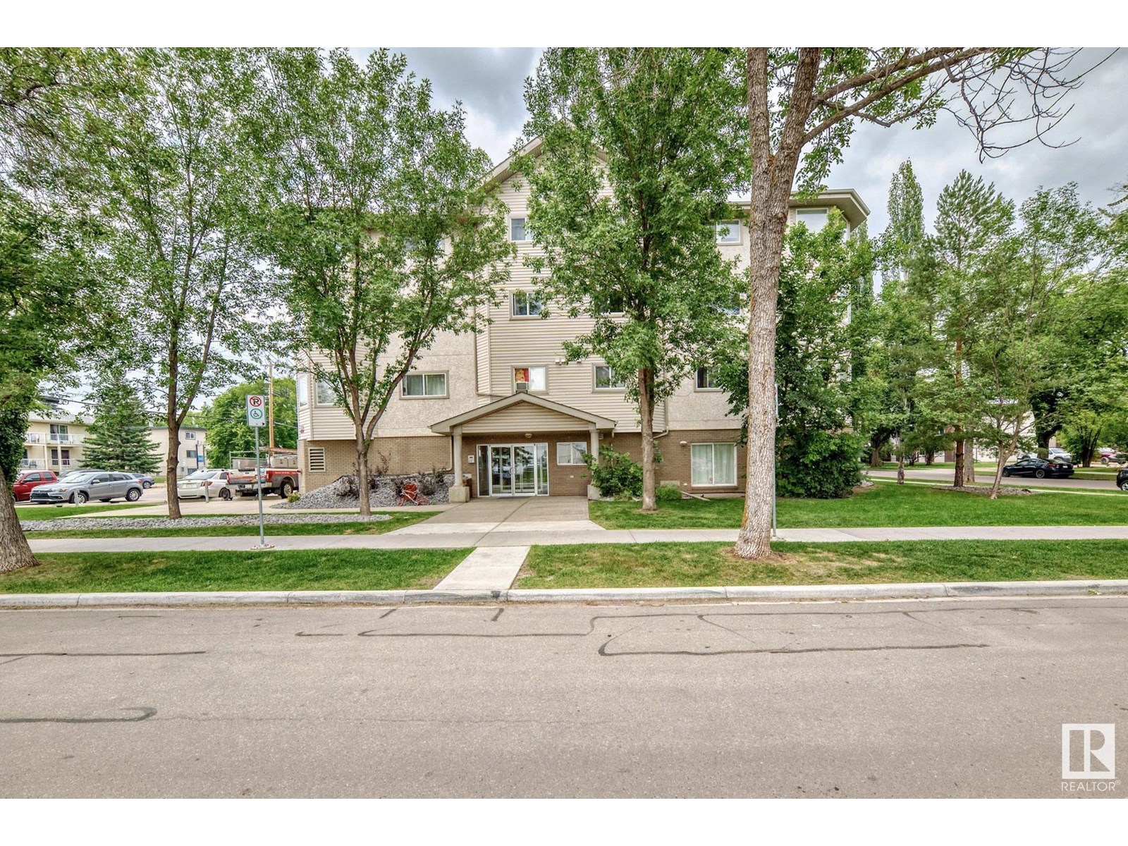 Photo 2 of 101 11408 108 Av Nw, Edmonton AB