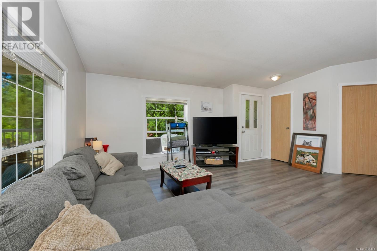 Photo 12 of 1212 Fairfield Rd, Cobble Hill BC