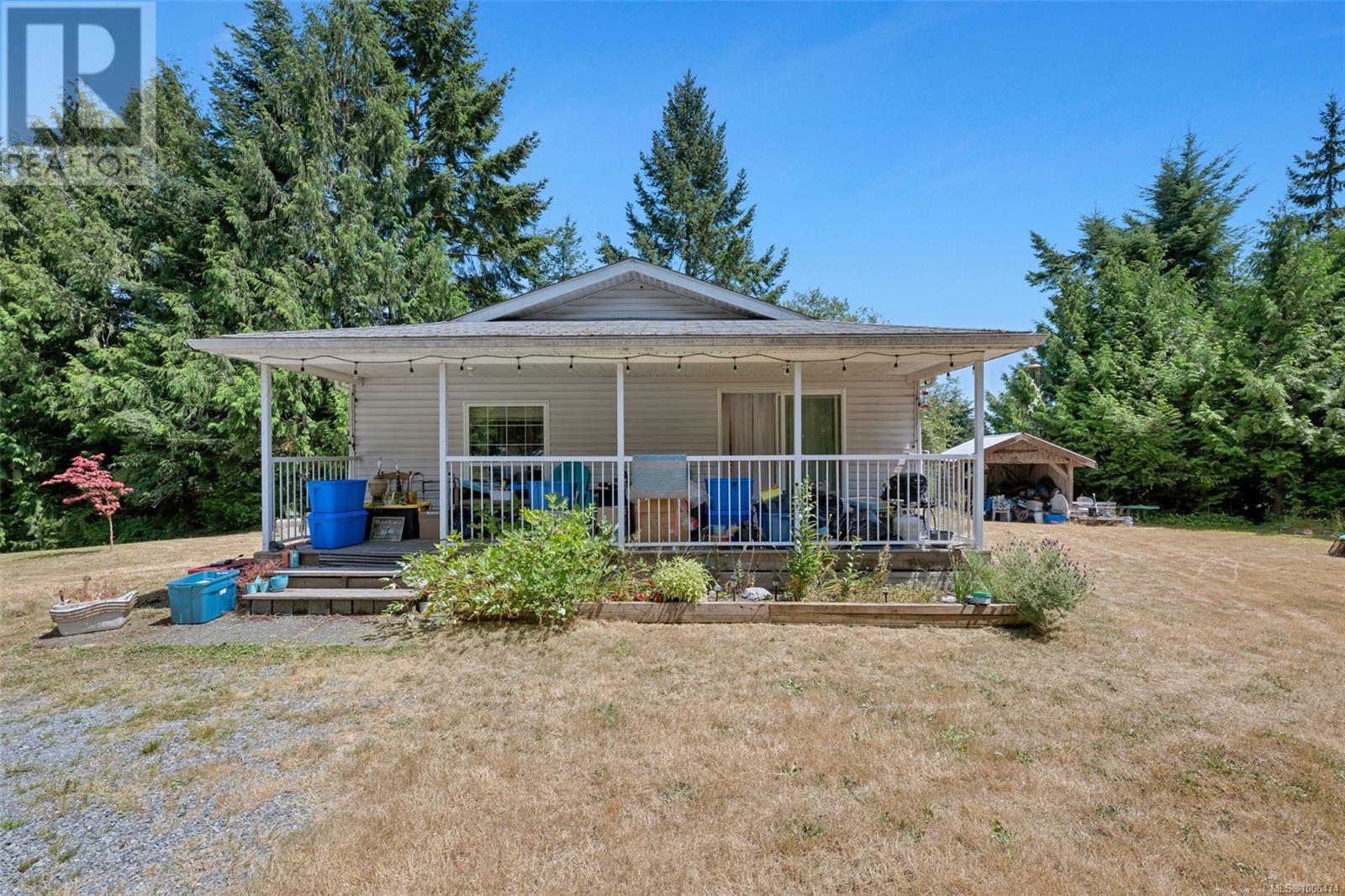 Photo 25 of 1212 Fairfield Rd, Cobble Hill BC