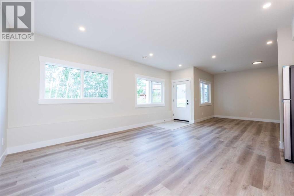 Single Family House for Sale in  Spring Creek Circle SW Springbank Hill Calgary 