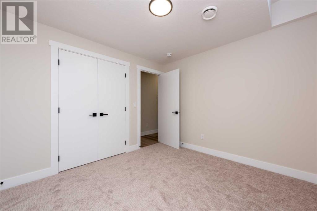 Single Family House for Sale in  Spring Creek Circle SW Springbank Hill Calgary 