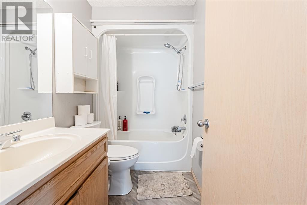 410 Mt Cornwall Circle SE, Calgary, Alberta