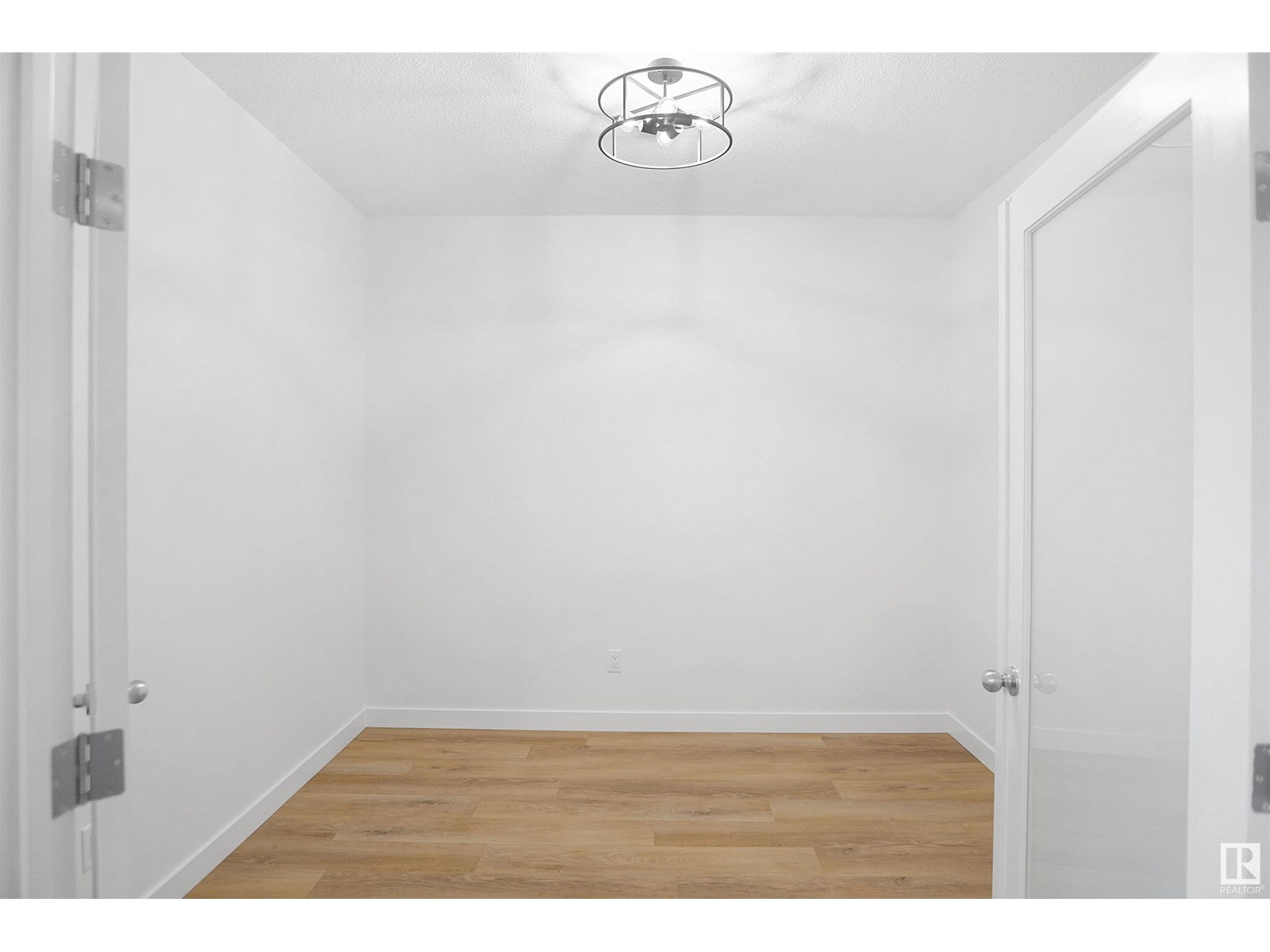 Photo 14 of 1531 11 Av Nw, Edmonton AB