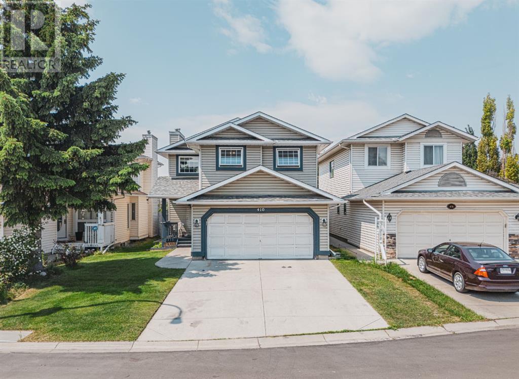 Single Family House for Sale in  Mt Cornwall Circle SE McKenzie Lake Calgary 