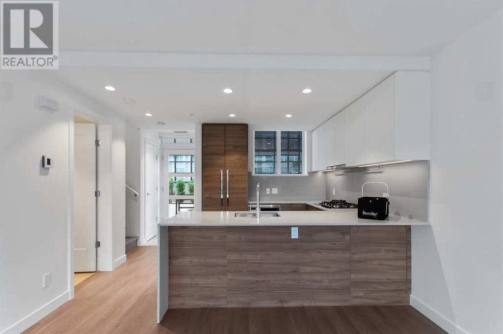 410 1045 AUSTIN AVENUE, Coquitlam