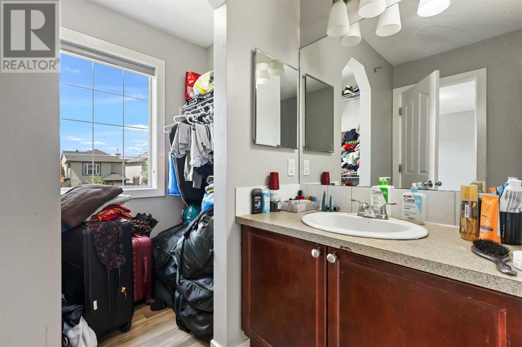 Single Family House for Sale in  Saddlebrook Drive NE Saddle Ridge Calgary 