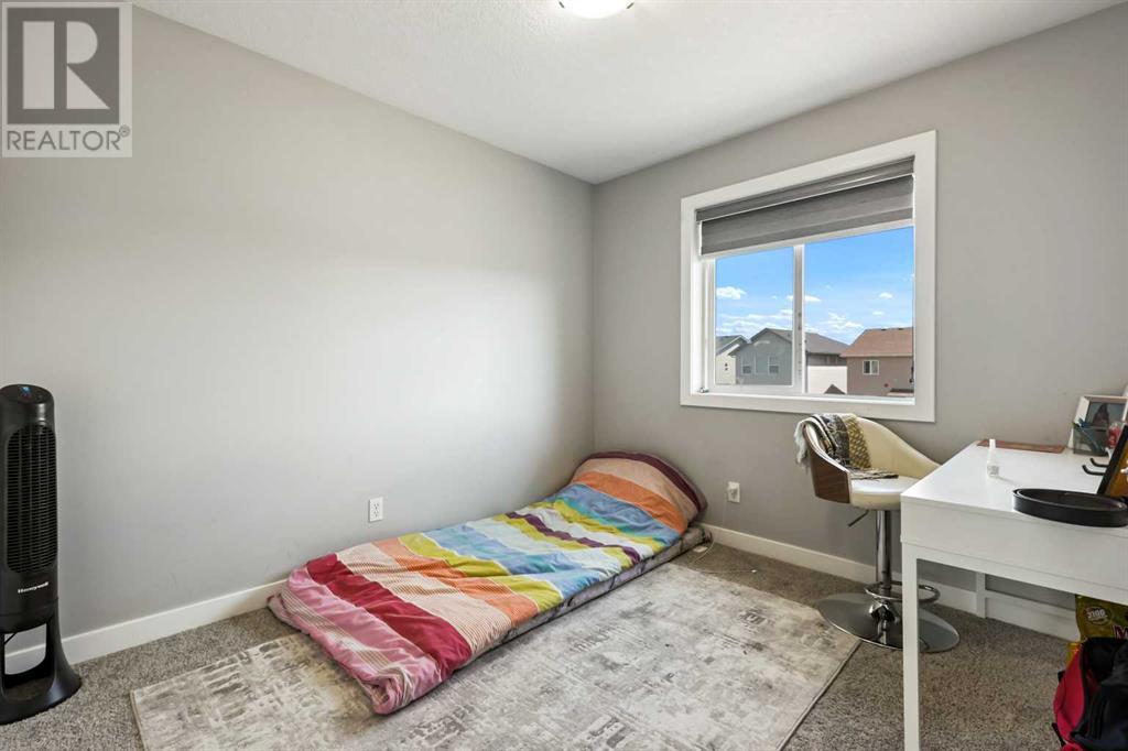 Single Family House for Sale in  Saddlebrook Drive NE Saddle Ridge Calgary 