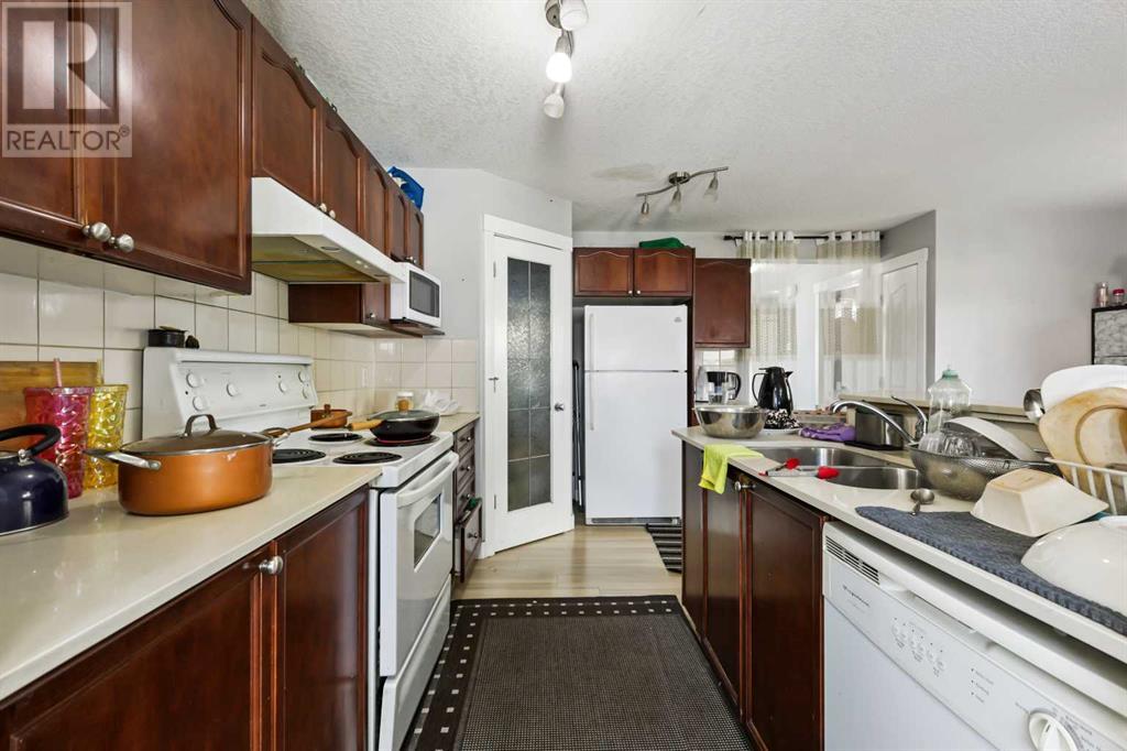Single Family House for Sale in  Saddlebrook Drive NE Saddle Ridge Calgary 