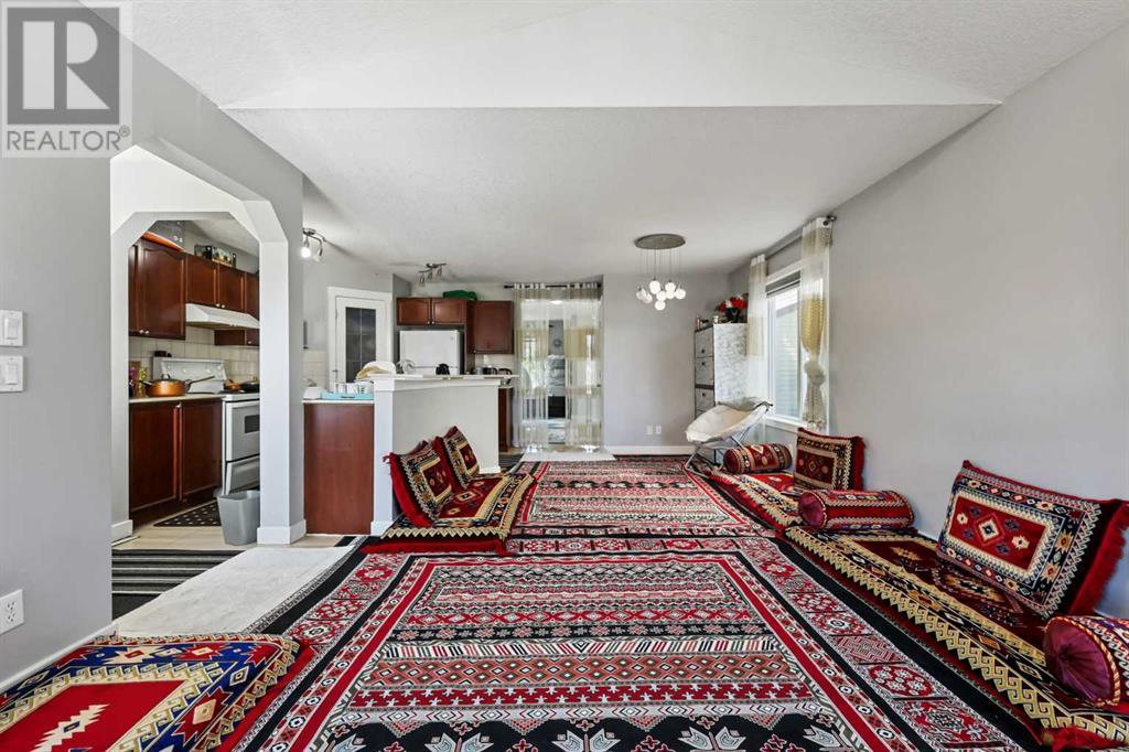 Single Family House for Sale in  Saddlebrook Drive NE Saddle Ridge Calgary 
