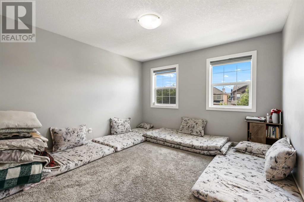 Single Family House for Sale in  Saddlebrook Drive NE Saddle Ridge Calgary 