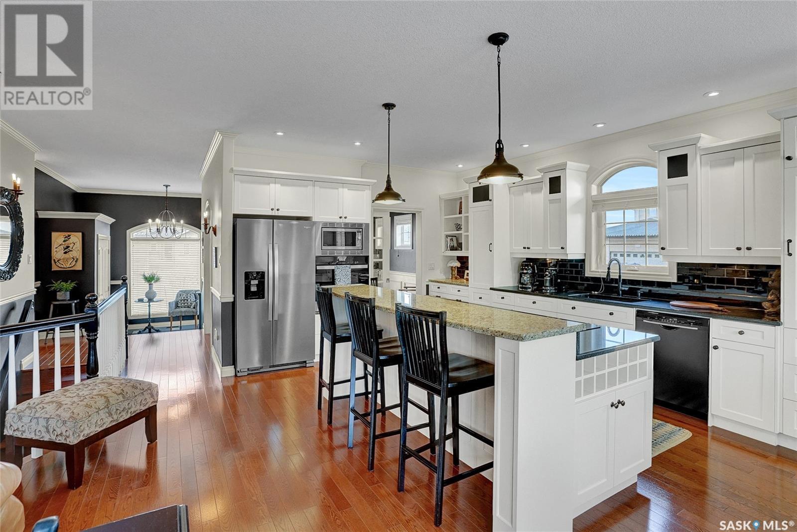 Photo 10 of 8029 Wascana Gardens Crescent, Regina SK