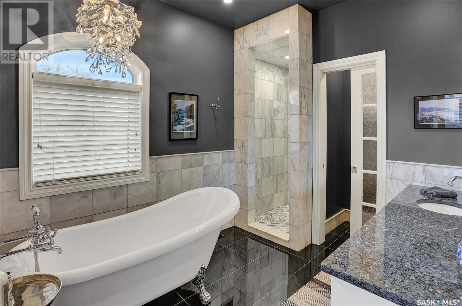 Photo 18 of 8029 Wascana Gardens Crescent, Regina SK