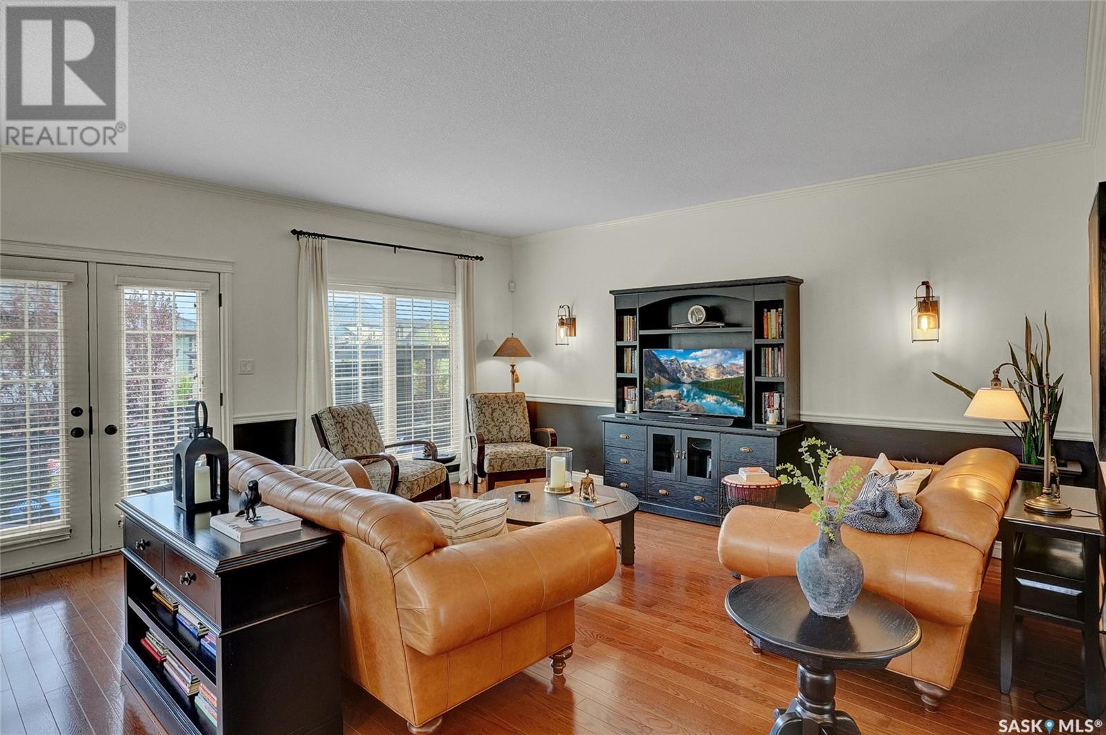 Photo 6 of 8029 Wascana Gardens Crescent, Regina SK