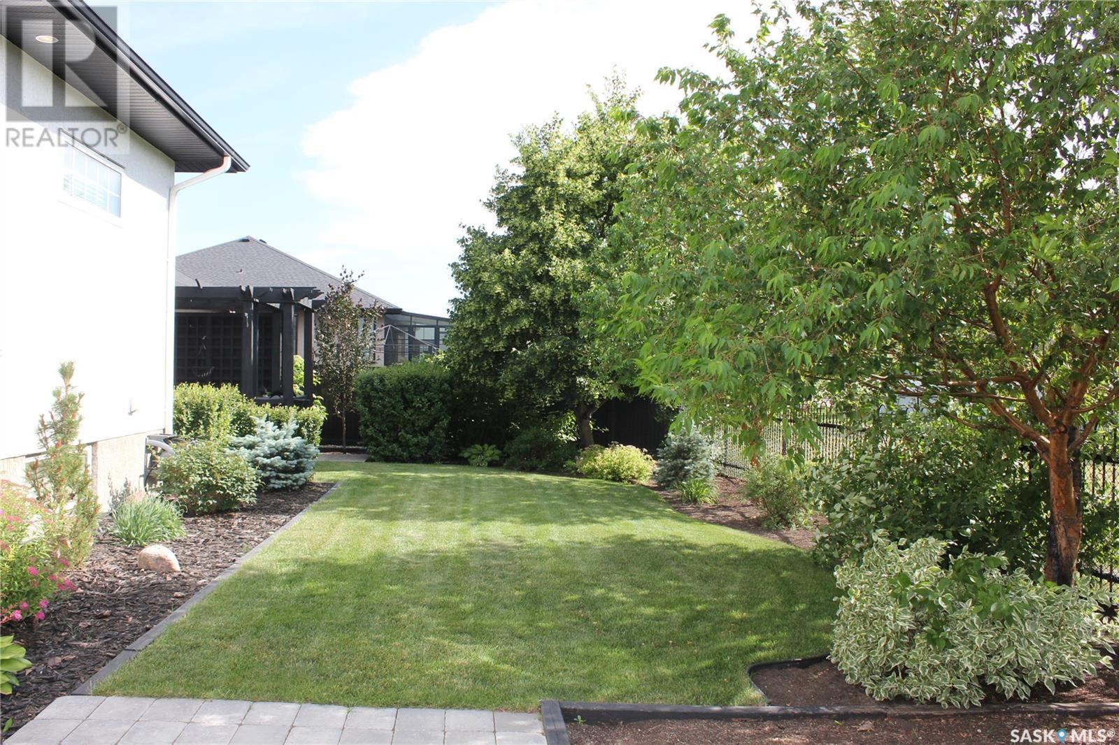 Photo 42 of 8029 Wascana Gardens Crescent, Regina SK