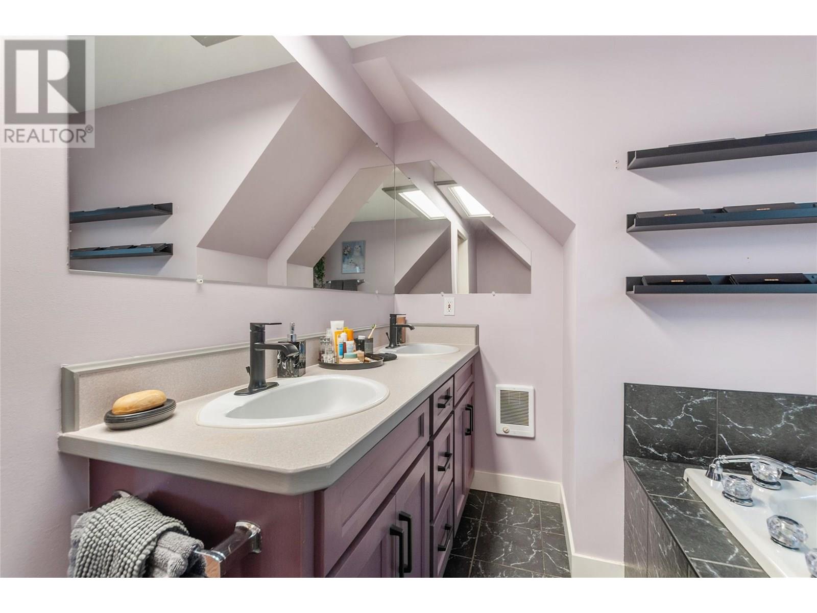 5036 14th Avenue, Okanagan Falls