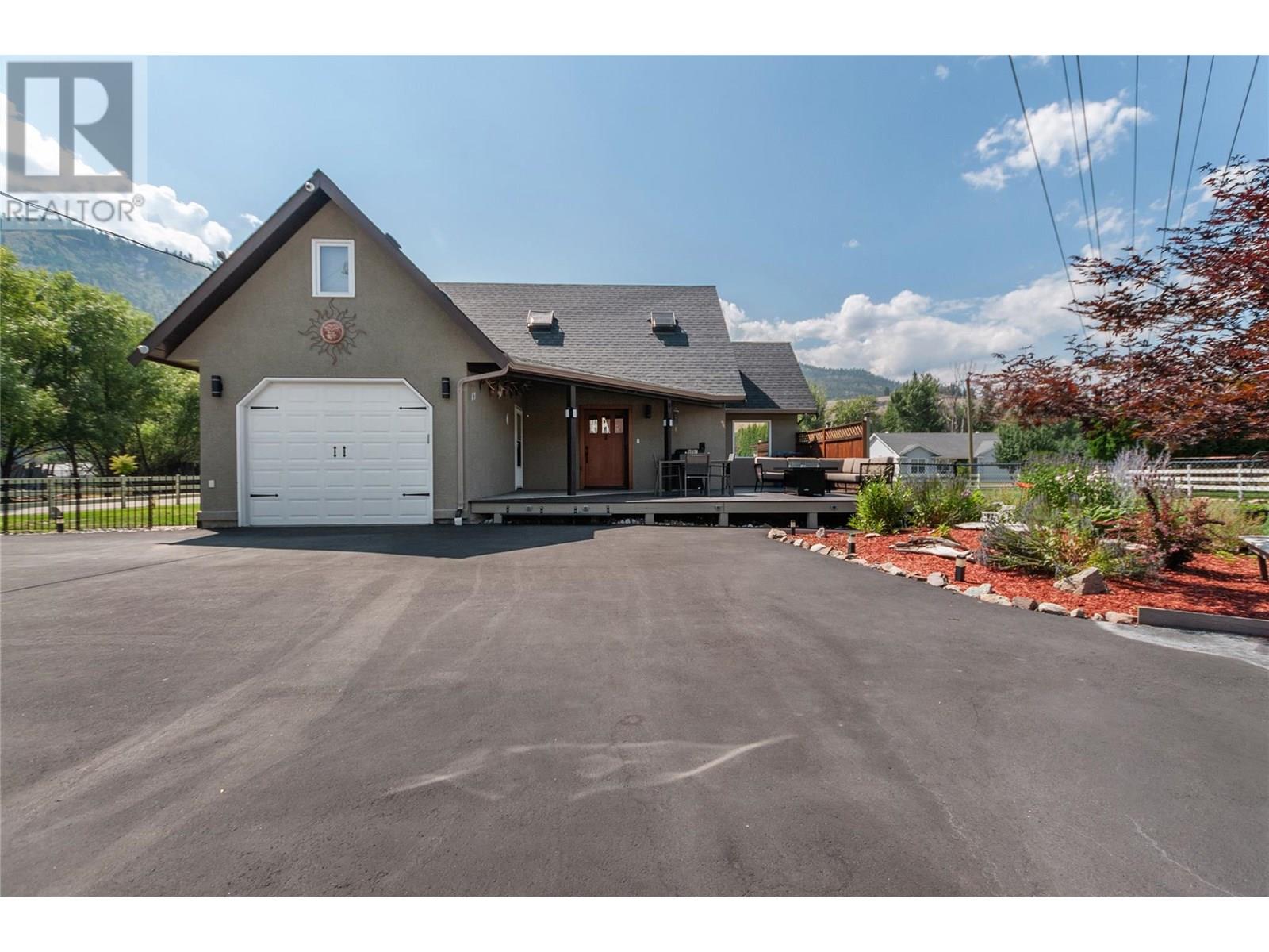 5036 14th Avenue, Okanagan Falls