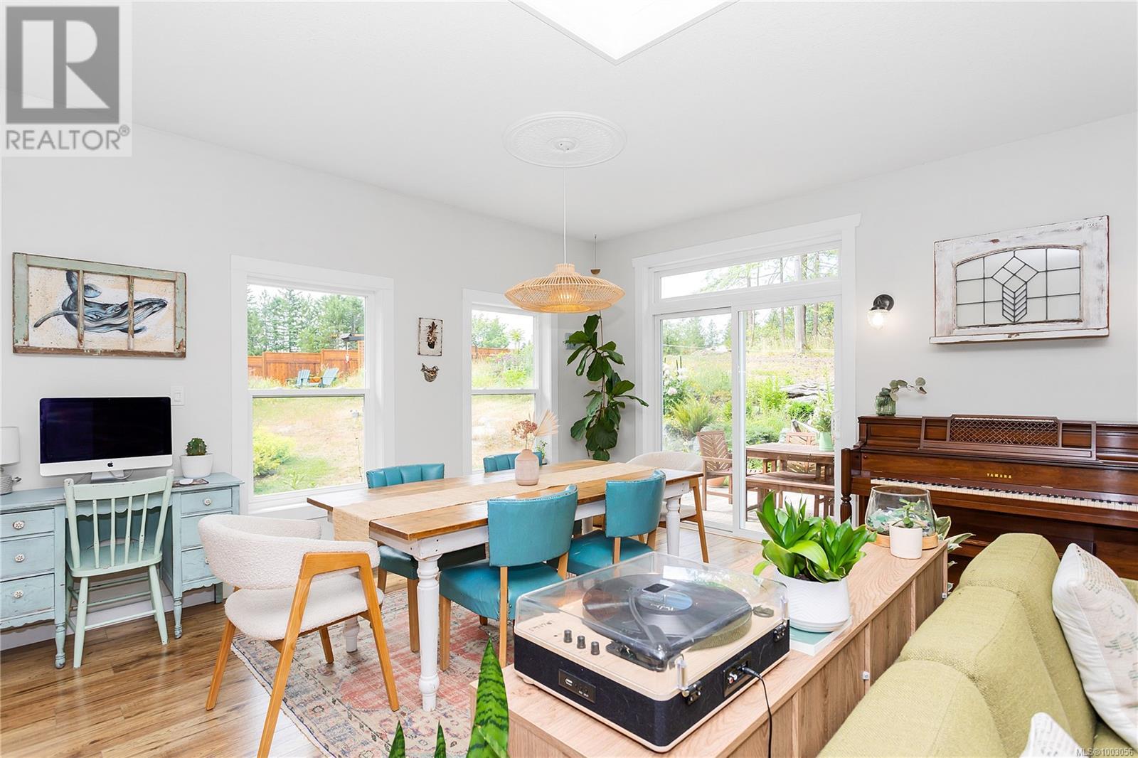 Photo 10 of 2175 Waring Rd, Nanaimo BC