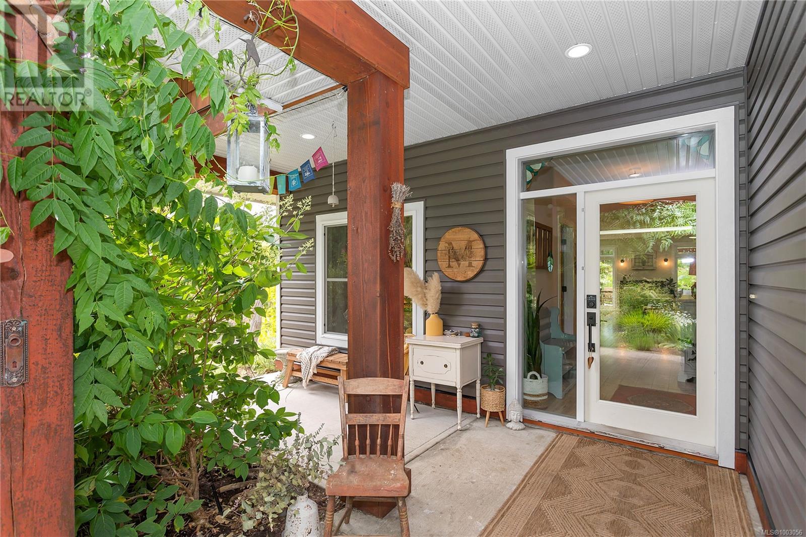 Photo 5 of 2175 Waring Rd, Nanaimo BC