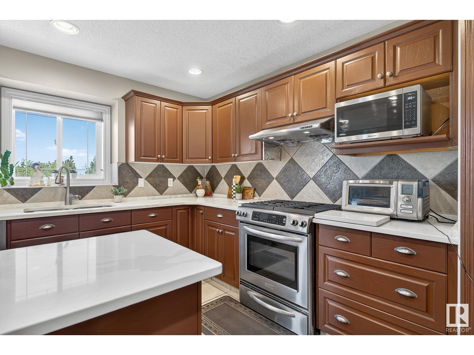 Photo 25 of 1524 Haswell Cl Nw, Edmonton AB