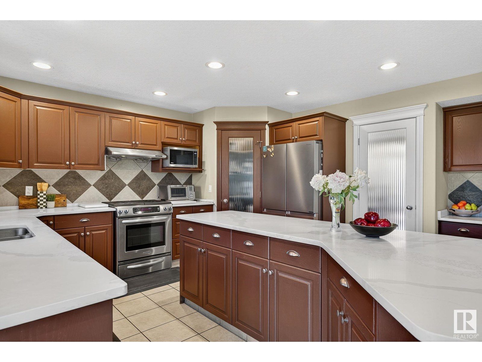 Photo 2 of 1524 Haswell Cl Nw, Edmonton AB