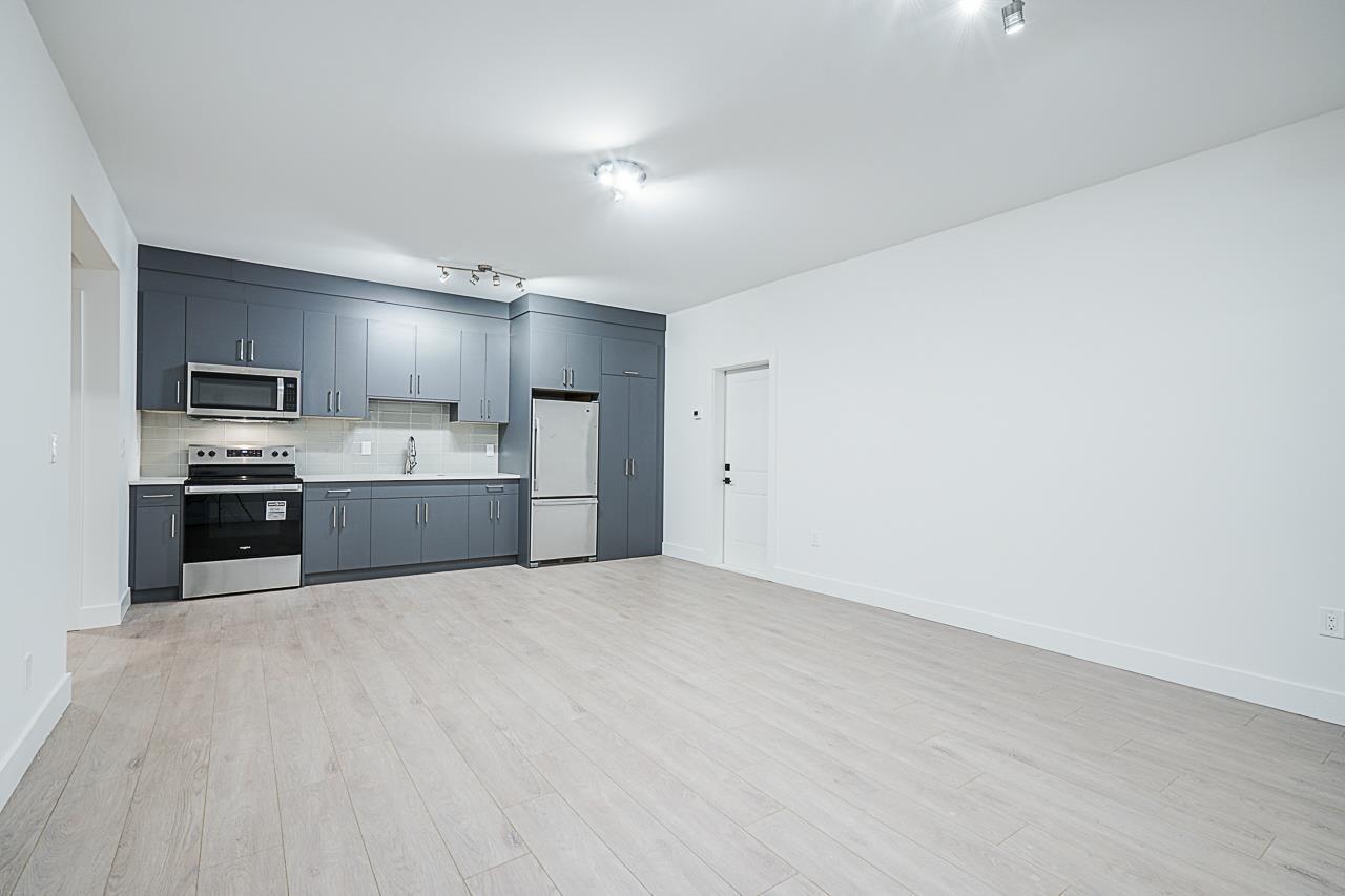Photo 10 of 12881 104 Avenue, Surrey BC