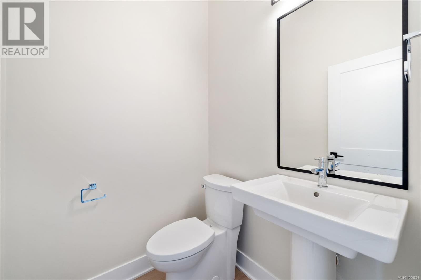 Photo 10 of 421 Rock Dove Pl, Colwood BC